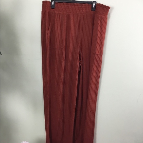 SO 1X maroon hacci knit flare high rise wide legs pant - Picture 8 of 16
